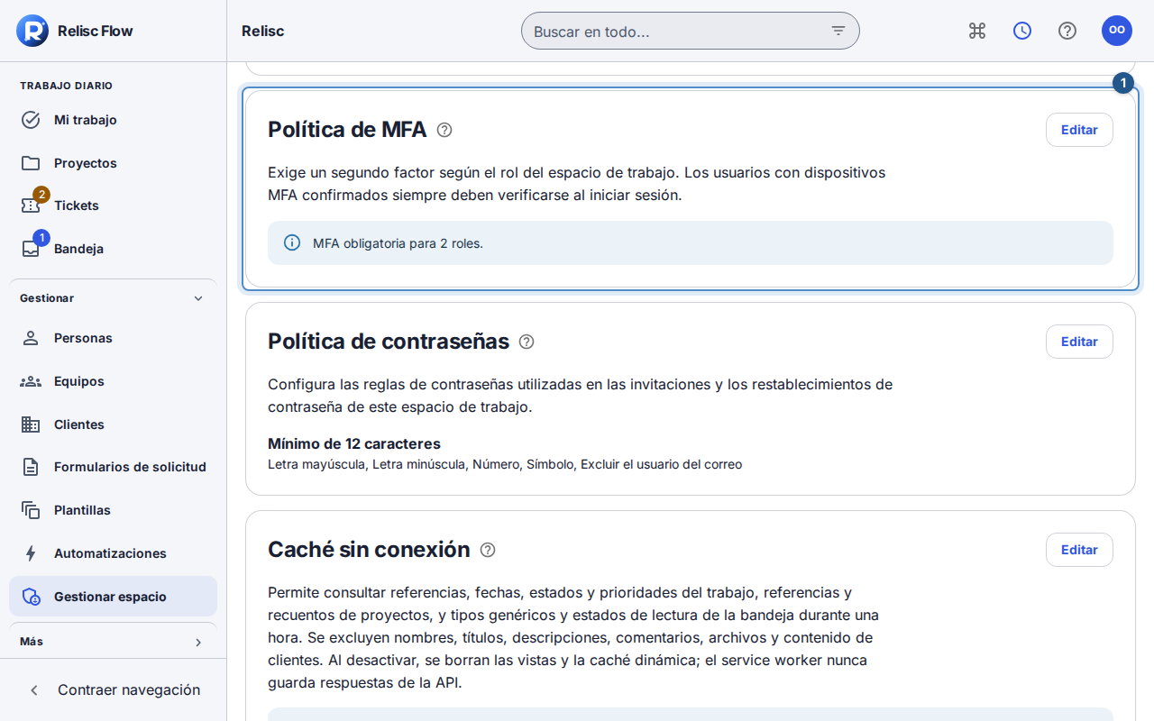 La tarjeta Política de MFA del Propietario muestra el resumen de requisitos y la acción Editar.